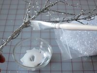 Now that it is December, it's officially holiday and winter wedding season! Recreate this sparkle branch decor for a unique and beautiful way to add sparkle to your big day.

You will need:

Tree bra…