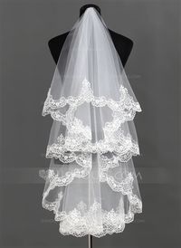 One-tier Waltz Bridal Veils With Lace Applique Edge (006013292) - JJsHouse