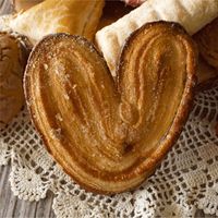 This guide to Mexican Sweet Breads (or pan dulce) covers only a few of the top favorites. Grab a tray and tongs. You’re in for a real treat!