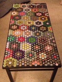 Recycling Metal Caps for Decorating Home Furnishings