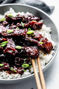 PlatingsAndPairings.com 🇲🇳Mongolian Beef Crispy Stir Fry PF Changs copycat