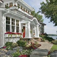 Great curb appeal!