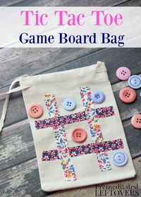 Easy Tic-Tac-Toe Travel Game Bag Tutorial - Kids will have fun with this homemade travel game bag. It is a cute and easy way to take tic-tac-toe on the go!