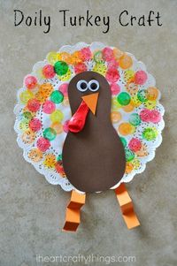 Toddlers to older kids will all enjoy making this adorable Doily Turkey Craft for Kids. It makes an adorable kids Thanksgiving Craft.