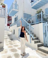 #outfitinsposummer #greece #outfitstyle #outfits #outfitidea #bluetop #cutetop #poseideas #summer #travel #vacation