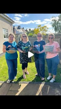 Natasha Smart Textiles on Instagram: "We all need a bit of Summer now (see what I did there?!) so here’s a throwback to August and a talented group of felters wet felting beautiful baskets on a ball!

If you’d like to felt your own basket on a ball, I have full instructions in my 2 books and 4 online courses where you can learn similar techniques, find out more via the link in my bio or here: https://linktr.ee/natashasmarttextiles. PS My 3 online courses with @livingfelt are all on offer until the end of the year!

#igshareyourpassion #natashasmarttextiles #handmadebasket #feltbasket #feltbowl #3dwetfelting #basketmakingworkshop #basketmaking #feltingonaball
#wetfeltmaking #feltbag
#wetfeltersofinstagram
#feltbagonaball #feltartists
#internationalfeltmakersassociation
#feltingball #felttea