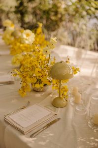 Floral Design for a romantic wedding in the Amalfi Coast - Total yellow floral design Floral Design - Anthea Studio Planning - Design Anarchy #flowers #floraldesign #yellowwedding #weddingdesign #amalficoast #italianwedding #weddinginitaly #destinationwedding #yellow #antheastudio