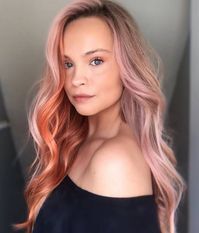 @hairbyerinnstewart added a pop of Viral Coral Colorditioner taking this Viral Rose Gold balayage to the next level 🌸 FUN FACT: using our Colorditioner not only colors your hair but strengthens, repairs and hydrates it with each use... what can we say we are overachievers! Visit www.CelebLuxury.com and get inspired! 🛍