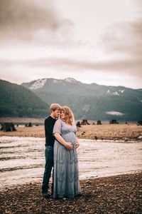 salem-oregon-detroit-lake-maternity-photographer