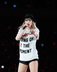 a lot going on at the moment, 22 shirt, eras tour, Taylor Swift, red era