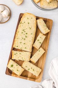 Discover the joy of homemade frozen garlic bread with this simple recipe that takes store bought bakery bread to new heights by infusing it with the irresistible flavors of garlic, butter, and Parmesan cheese, allowing you to enjoy the convenience of freezer ready garlic bread whenever those carb cravings strike.  Make this delicious garlic bread with this garlic bread seasoning that Amazon reviewers swear by! Homemade Garlic Bread Get ready to take your bread game to the next level…