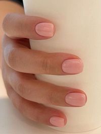 pale pink short nails