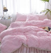 #bedroom #bedroomdesign #bedroomideas #interiordesignideas #bedroomgoals #pink #fauxfur #shaggyrug #pinkaestheticwallpaper #aesthetic #peace #sleep #diyhomedecor