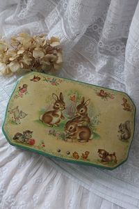 Vintage bunny tin