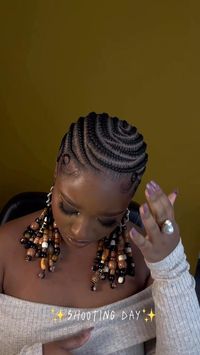 Ces nattes collées sophistiquées sont un hommage à l'harmonie entre tradition et modernité. Une coiffure intemporelle, soignée et élégante, parfaite pour toutes les occasions.#Cornrows #BraidedStyle #NatteCollée #ElegantHair #ProtectiveStyles #NaturalBeauty