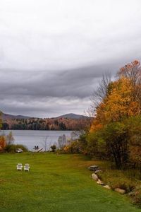 Discover the best fall places in Vermont from Woodstock to Stowe. Here are the best things to do during a fall foliage trip to Vermont. Learn about where to see the fall colors in Vermont.