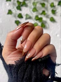 The girlies weren't lying about Moscow Mule Nails.. I had to hop on this trend but make it french tipsss😅🥰 This set is done in Gel Polish and copper chrome powder✨ 🖤All orders are hand made with LOVE and brand new 🖤Each order includes a DIY kit: Nail file, wooden cuticle pusher, nail buffer, alcohol wipes & nail glue✨ 🖤Re-useable, depending on your care method 🖤Length in photo/videos above: Medium Stiletto