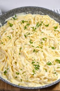 olive garden alfredo sauce recipe, olive garden alfredo recipe, olive garden fettuccine alfredo recipe