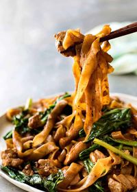 Pad See Ew (Thai Stir Fried Noodles)