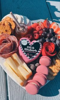 #valentinesday #valentinesdayideas #charcuterie #charcuterieboard #daydate #winery