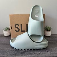 Brand New, Never Worn Yeezy Slides Smoke-Free Home