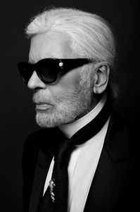 Siete artistas reinventaran la icónica y elegante camisa blanca en honor a Karl Lagerfeld