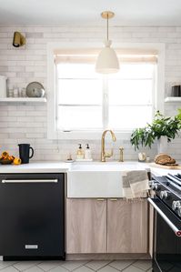 Small Kitchen made spacious - Light & Natural Kitchen