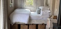 A Look Around Bee Osborn’s Shepherd’s Hut | SheerLuxe