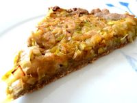 Recette PISSALADIERE SARRASIN POIREAU, déclinaison de la vraie pissaladière avec du sarrasin et du poireau.