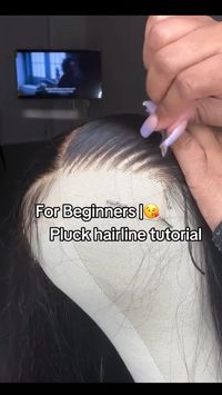 Discover the key to a flawless wig hairline with this tutorial on plucking lace front wigs. Elevate your look and achieve a natural appearance. Click here to read how to get free wigs and save for later – your journey to perfect hairlines starts here! Credits: @letstalkhair