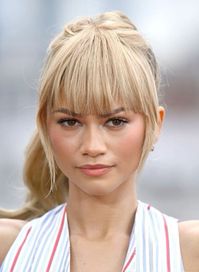 #zendaya #blonde #tennis #makeup #press