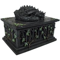 Dragon Tarot Card Box van Nemesis Now. Een gedetailleerde doos bedekt met klimop…