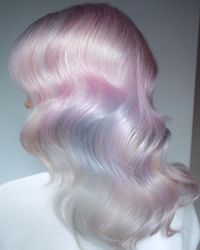 Like a shiny, shimmering ball of light, opal hair is Instagram's newest hair trend that has virtually no upkeep,