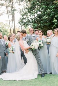 ?Southern weddings give us warm fuzzies - especially when they happen in botanical gardens! This classy Birmingham celebration has warm summery vibes, overflowing greenery, a soft blue and white color palette with lots of chic details like this one. They even incorporated their pets in watercolor paintings along the donut wall! So much outdoor wedding magic to see on #ruffledblog