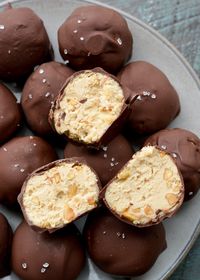 Keto Peanut Butter Cheesecake Truffles (no bake)