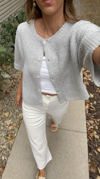 Casual fall outfit, cozy fall outfit, fall cardigan outfit, simple fall outfit, neutral fall outfit, trendy fall outfit, cardigan outfit, shortsleeve cardigan outfit, grey cardigan outfit