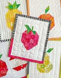 Free Patchwork Strawberry Mini Quilt Pattern – Sassafras Lane Designs