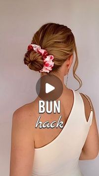 Claudia | Hairstyles on Instagram: "Important TIP for this hairstyle🌸👇🏼  Before tucking the hair inside, take enough time to create a sufficient hole. Because your hair has to fit in there.  The beautiful scrunchies don’t just look beautiful. They also give this hairstyle great hold.  Have fun trying 😀 . . . #bun #bunhair #tuckinhair #easyhairstyle #scrunchiehairstyles #scrunchiehair"