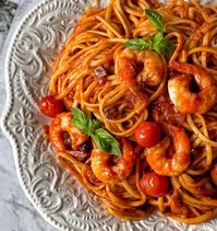 Sundried Tomato Prawn Linguine – Mamaghanouj