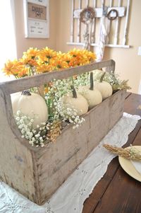 Vintage Thanksgiving Centerpiece. Farmhouse Thanksgiving Tablescape