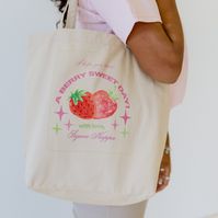 Our staple everyday tote. Sturdy for books, perfect for overnight trips! Durable natural canvas fabric. Need to change your order, or upgrade your shipping for faster delivery? Send us a message! Changes can be made within 1 hour of placing your order (during business hours). We do NOT accept any sorority or design changes in order notes or via Messages. Please visit our FAQ page for more information: https://aliandariel.com/pages/faq Visit our website: www.aliandariel.com