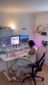 Girls gaming room desk