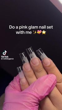 Credits: @nailzbygarza on tiktok