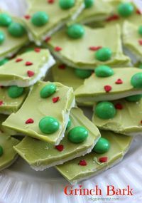 Delicious Grinch Bark! All the Whos in Whoville will certainly love this fun and festive treat! Easy to make with only a few ingrediants!