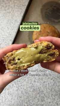 chocolate chip cookies stuffed with pistachio spread 😩 these cookies were so soft and gooey and the pistachio flavour WAS SO GOOD. if you like pistachios you need to try these!