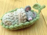 Make Crocheted Leaves for Every Season With These Free Crochet Patterns