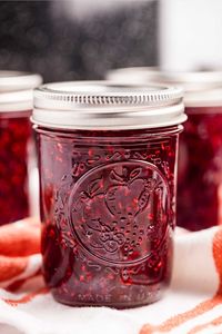 How to Make Summery + Delicious Raspberry Jam {Easy Canning Recipe}