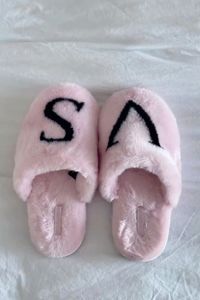 victoria secret pink slippers