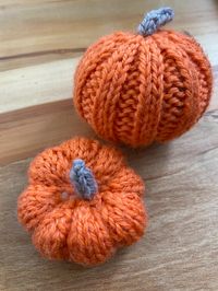 Tiny Pumpkins – Free Knitting Patterns | The Knit Guru