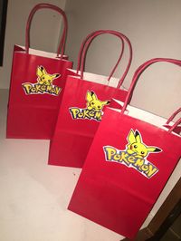 Articles similaires à Sacs à bonbons Pokemon, parti de Pokemon, Pokemon décorations de fête, Party supplies sur Etsy